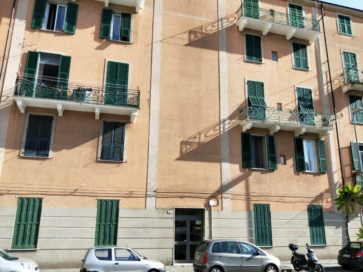Apartamento Il Filo Di Claudia Savona Exterior foto
